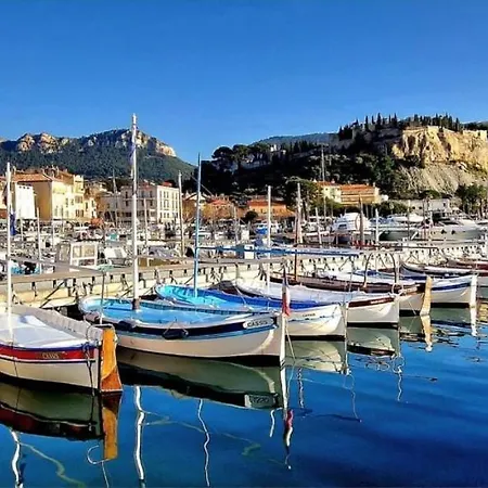 Caranco - Port Et Plage A Pied, Ac, Wifi, Parking Inclus Appartement *