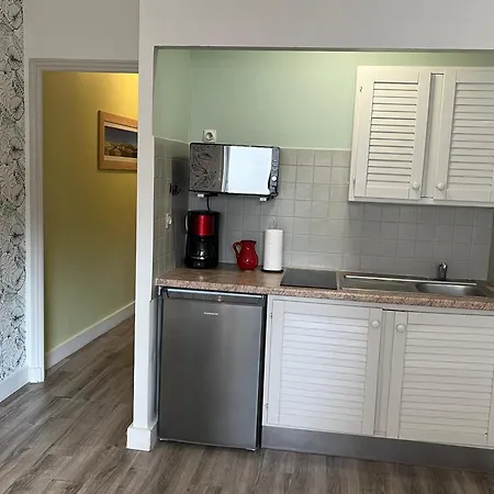 Caranco - Port Et Plage A Pied, Ac, Wifi, Parking Inclus Appartement *